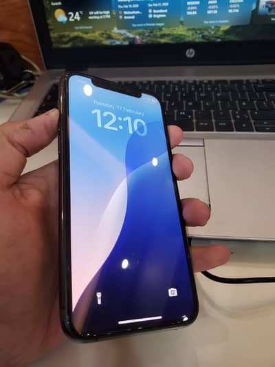 iPhone 11pro 64gb midnight green