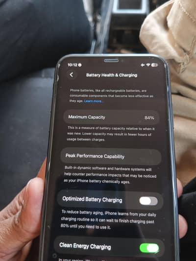 iphone 11  (10/10)  back crack urgent sale