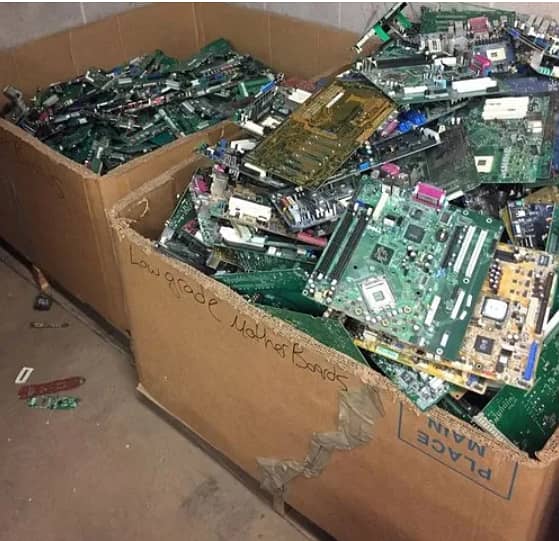 COMPUTER SCRAP Computer part Ram Hard Disk 8