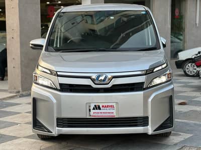 Toyota voxy 2019