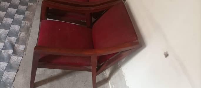 2 chair black keker k so strong poshesh wali