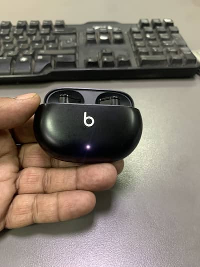 Beats Studio buds