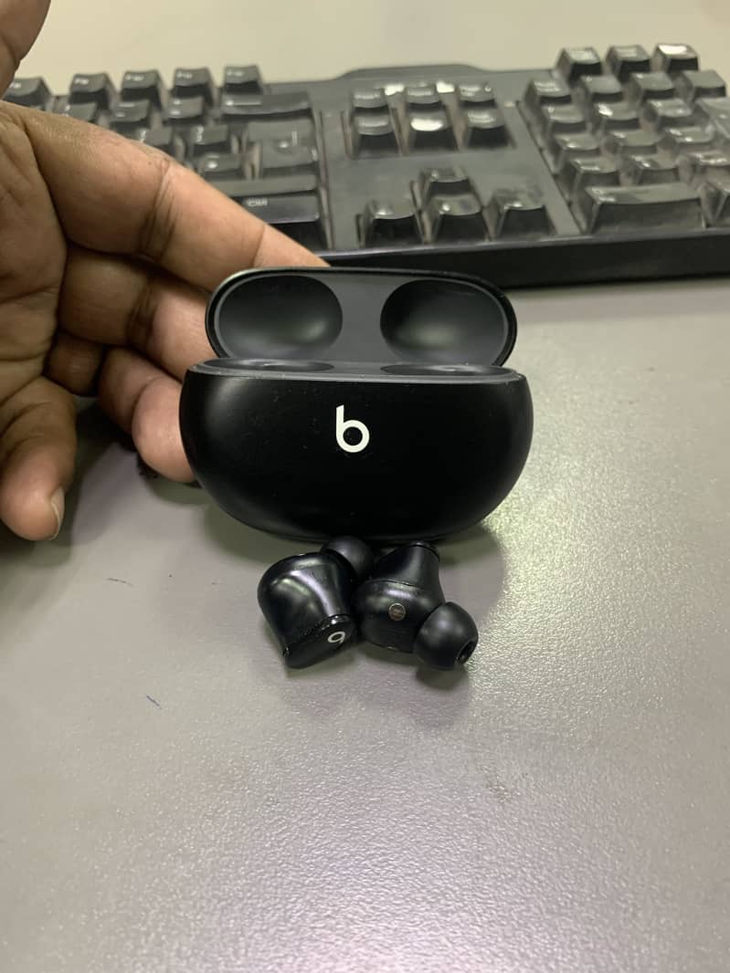 Beats Studio buds 2