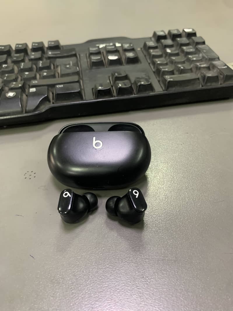 Beats Studio buds 4