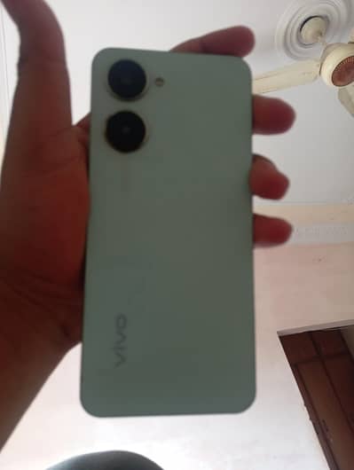 Vivo Y03T 4/128 box with original Charger