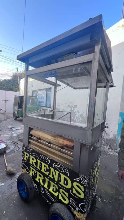 chips counter for sale in good condition