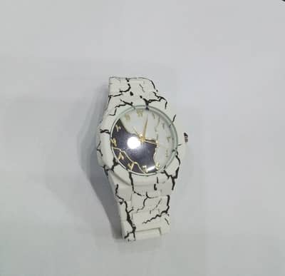 white aura with zebra line