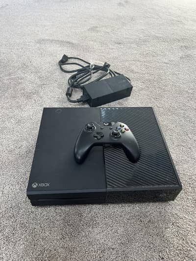 xbox 1  500gb with wireless controller for sale