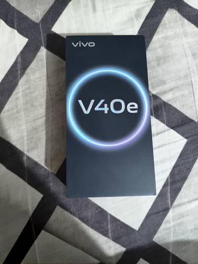 Vivo V40e