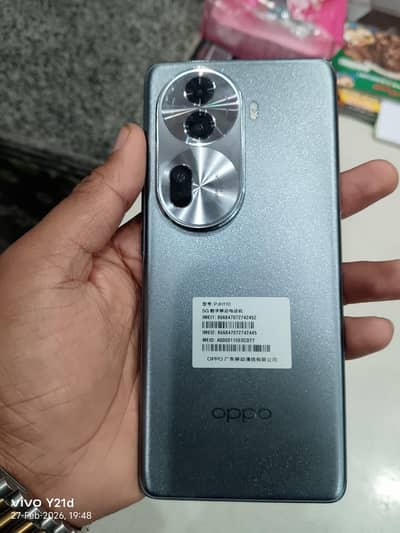 OPPO reno11 chaines varivant 12+12 ram 256gb storage
