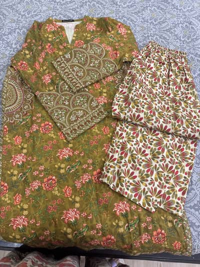 Zenaat 2 piece embroidered stitched dress worn once