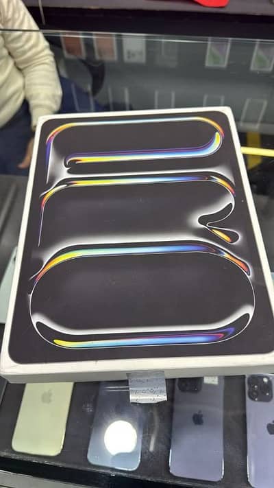 iPad pro m4 chip with full box for sale me