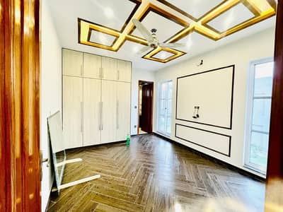 10 MARLA PORTION FOR RENT IN PARAGON CITY LAHORE