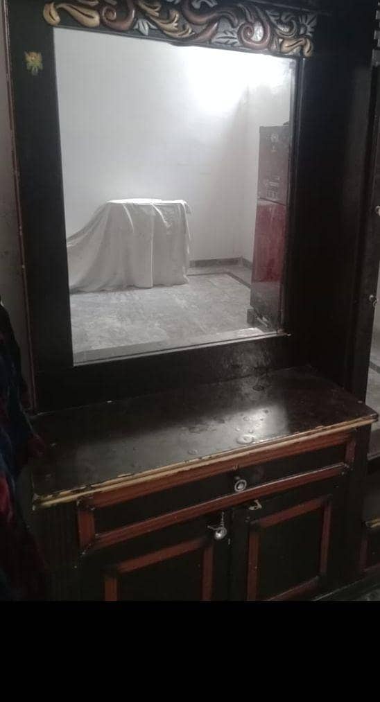 Bed Set with dreesing table 2