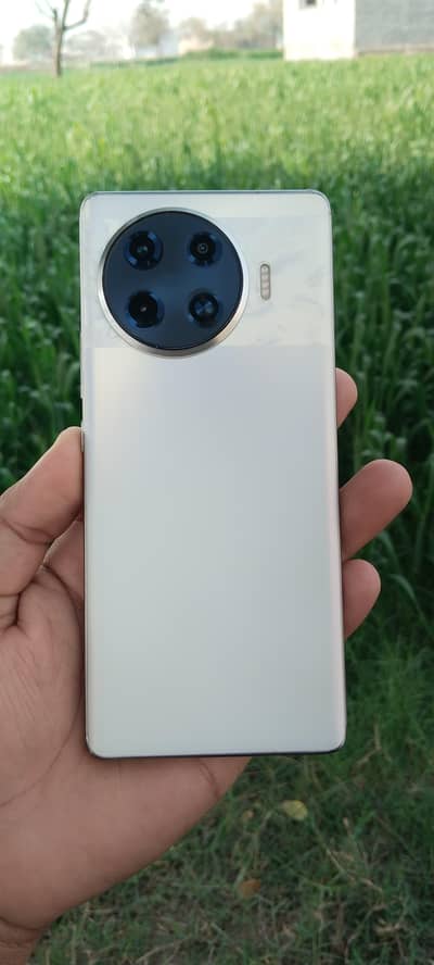 Tecno Spark 20 Pro Plus 9.5/10 Full Box 8/256