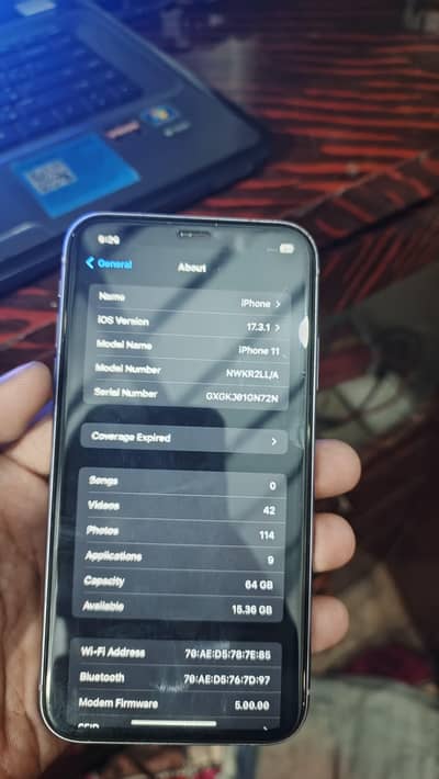 iPhone 11 jv 10/10 condition