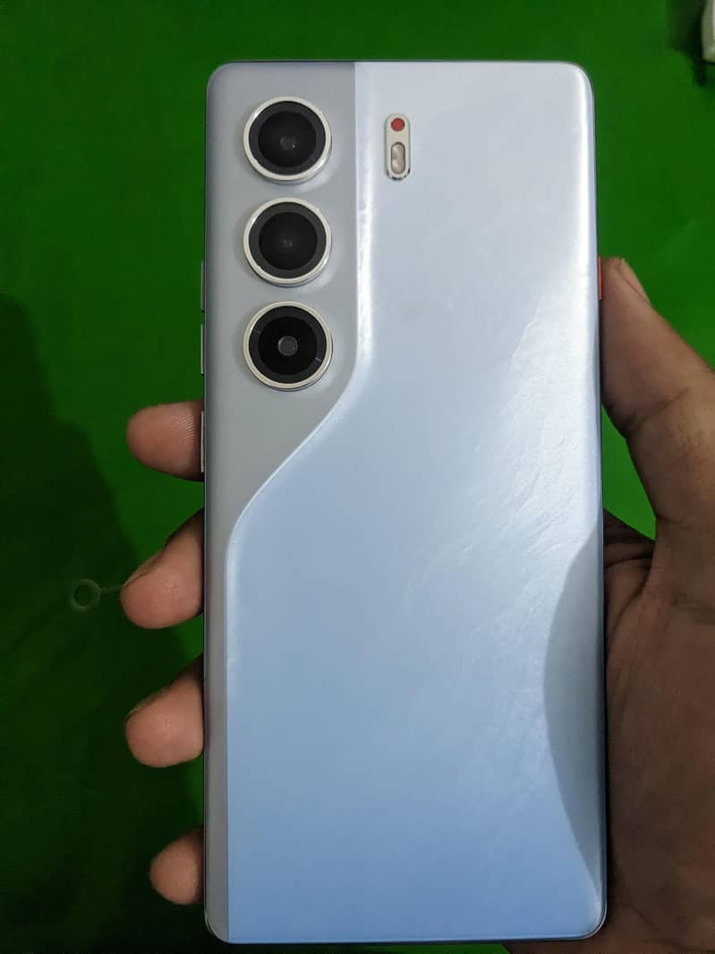 Tecno Camon 40 Pro 1