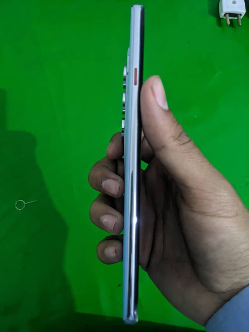 Tecno Camon 40 Pro 4