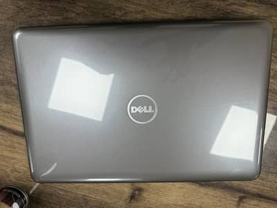 Dell Inspiron 5767 – core i7 7th gen | 8gb\500 gb ram | windows