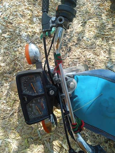 125 2019 bilkil ok h candication 10.9. 1 rupya ka Kam nhi h.