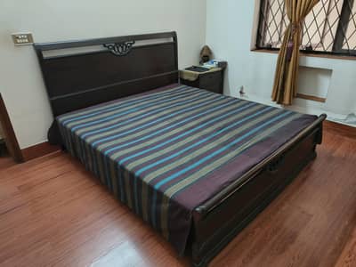 King Size Bed with 2 Side Tables