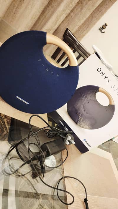 harman kardon studio 6 wiresless speaker