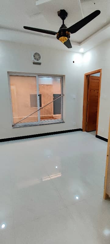 b17 5 Marla Neat And Clean uper Portion For Rent Block f Water boring