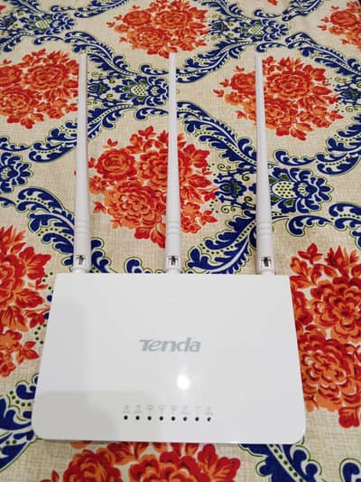 Tenda 3 entina wifi router without charger