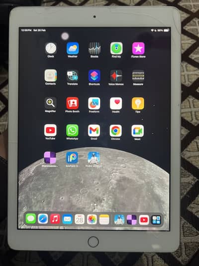Ipad 6 generation 8/10 condition