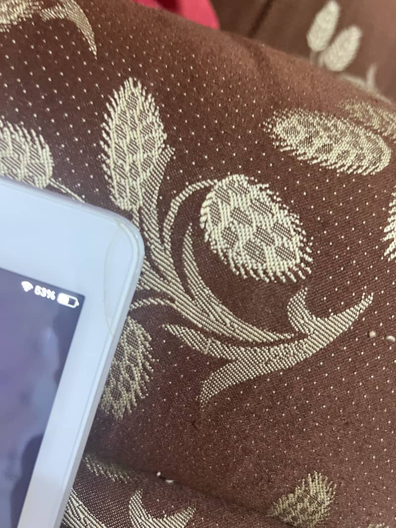 Ipad 6 generation 8/10 condition 3