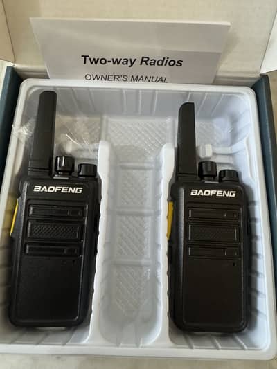 walkie talkie wireless 03044942631 available good battery time