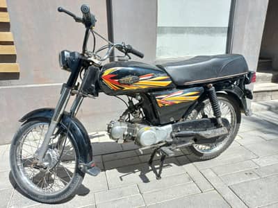 03222600033bhai bike full ok he koi kam nh h  1st owner h 1 hand use h