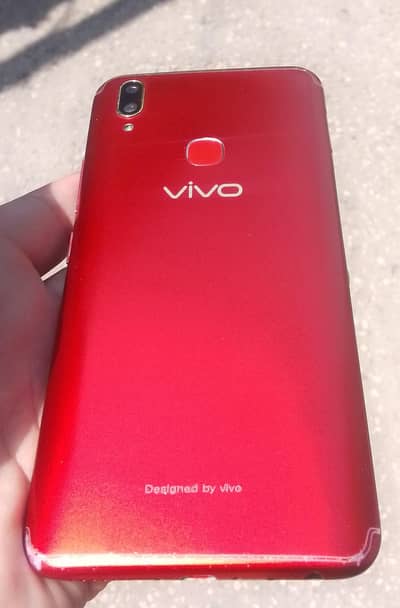 Vivo V9 in Lush Condition
