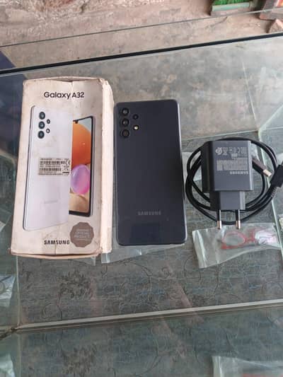 Samsung A32 6/128 box or original chargers sath PTA Approved