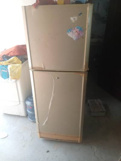 pel ka fridge working condition mein hai all okay