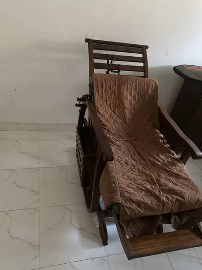 Solid Wooden Rocking Chair – Strong & Comfortable