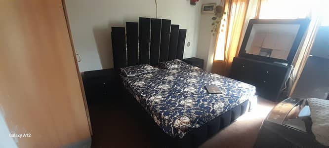 King Size Bed Dressing 2 side tables for sale