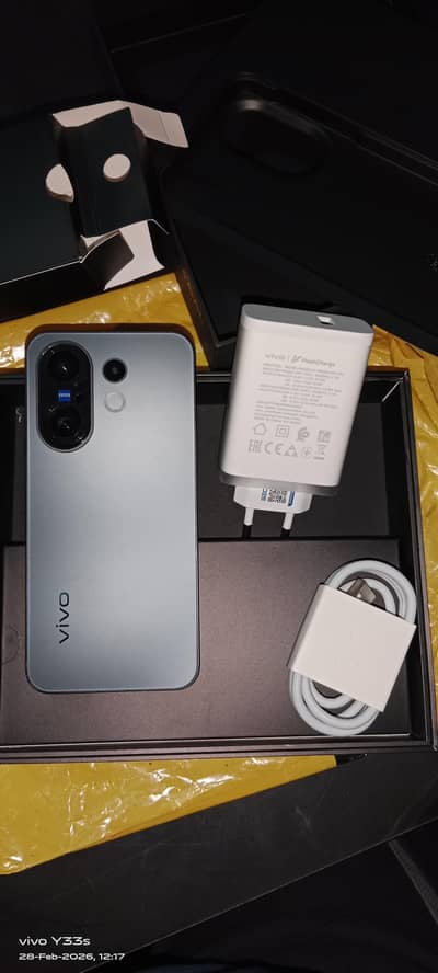 vivo x200FE FOR sale