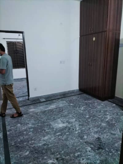 Vip Flat for Rent in Johar Town Near Emporium mall for Bachelor (Student + Job holder)