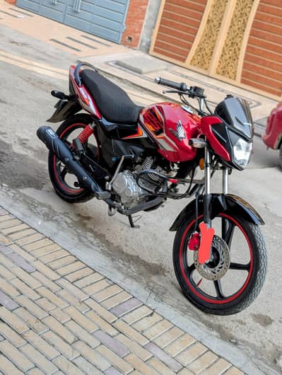 |Honda CB 125f| |Model 2024| |Good Condition|