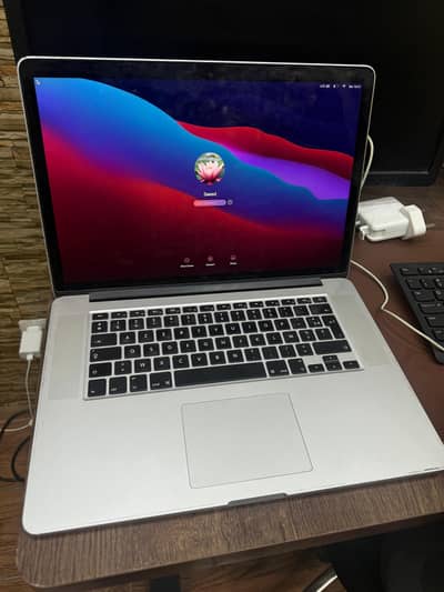 Macbook Pro 2014-2015 with Graphic 10/10