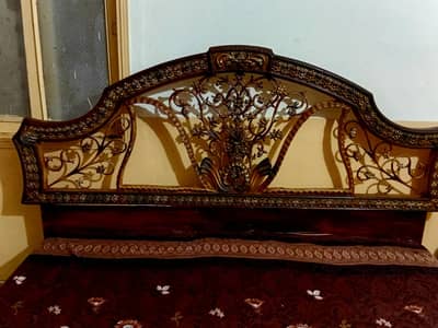 King bed without matteress