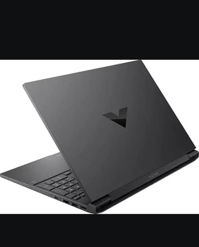 HP victus 15 RTX 4050 6 GB 500 SSD