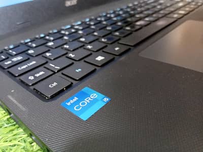 i5 11th generation RAM 8gb ddr4 SSD 256gb condition 10 by 10