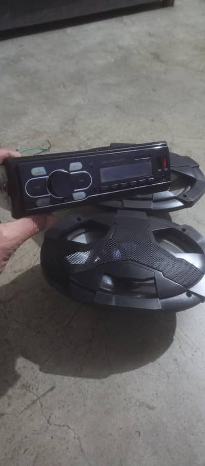 mp3 pinal and speakers