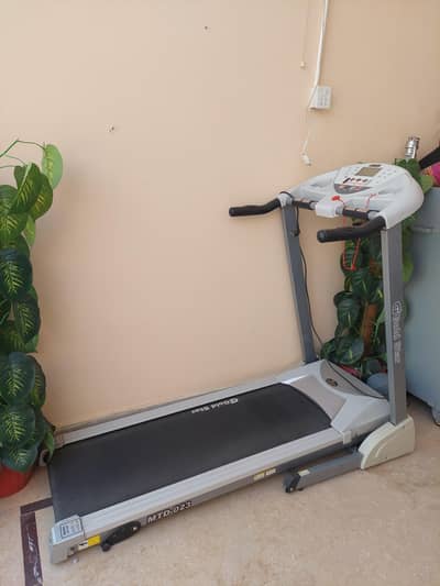 GoldStar Motorized Treadmill, Walking, Running and jogging Machine,