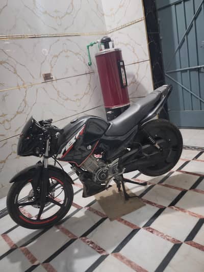 Yamaha ybr 125 fully modified