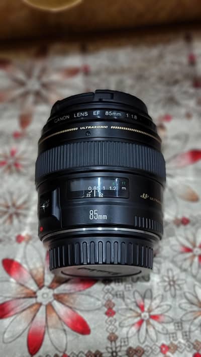 canon ef 85 mm f 1.8