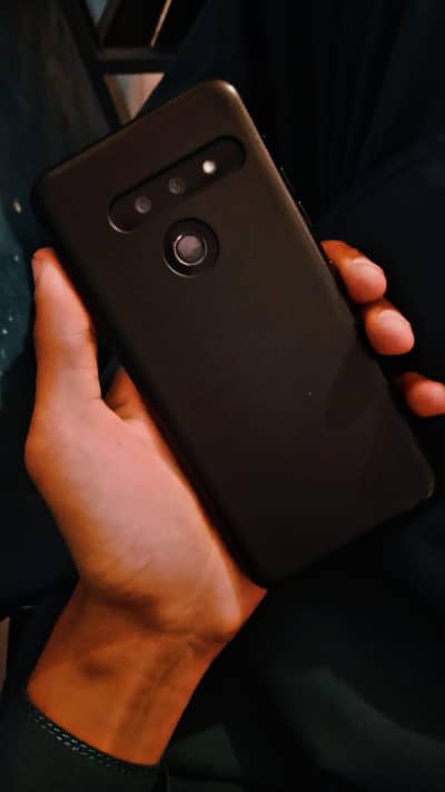 urgent sell lg G8 thiinQ  /Rs. . 20000