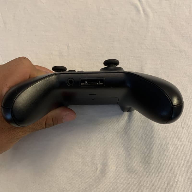 XBOX ONE Controller (1697) 3